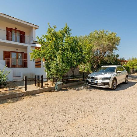 Appartamento Residenziale Trilocale 6 Posti Letto Via Oristano San Teodoro  Exterior foto