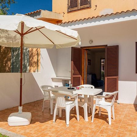 Appartamento Residenziale Trilocale 6 Posti Letto Via Oristano San Teodoro  Exterior foto