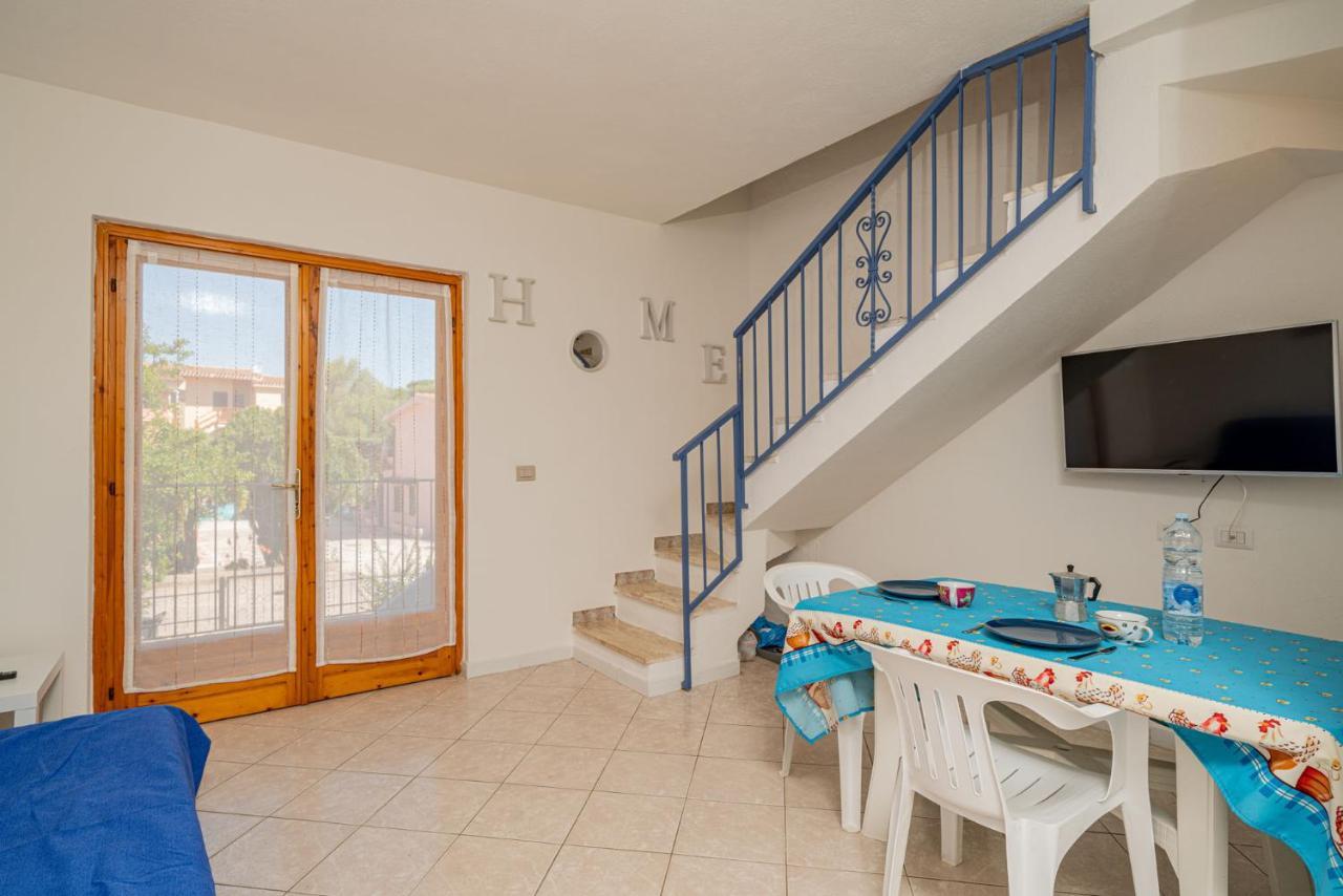 Appartamento Residenziale Trilocale 6 Posti Letto Via Oristano San Teodoro  Exterior foto