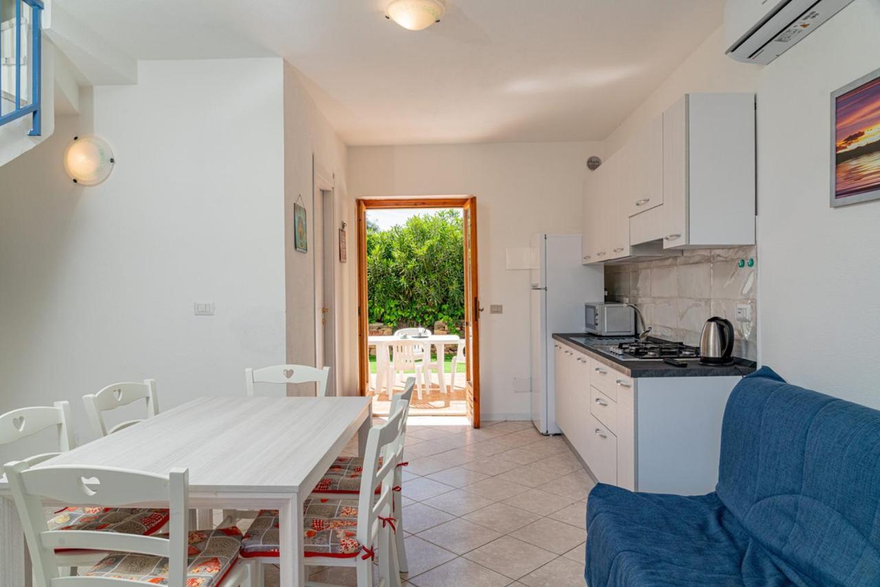 Appartamento Residenziale Trilocale 6 Posti Letto Via Oristano San Teodoro  Exterior foto